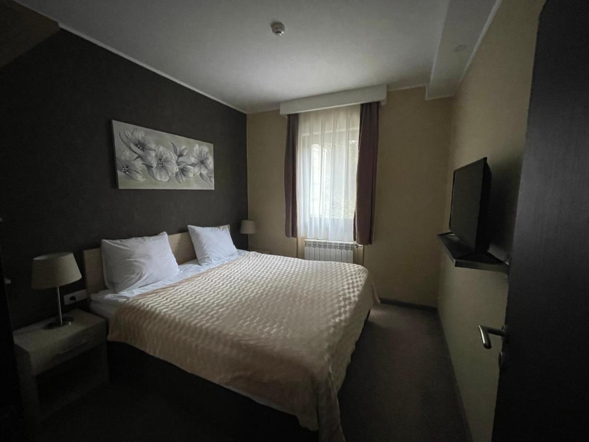 Vila Lucky Kop & Restoran Kopaonik Ngoại thất bức ảnh