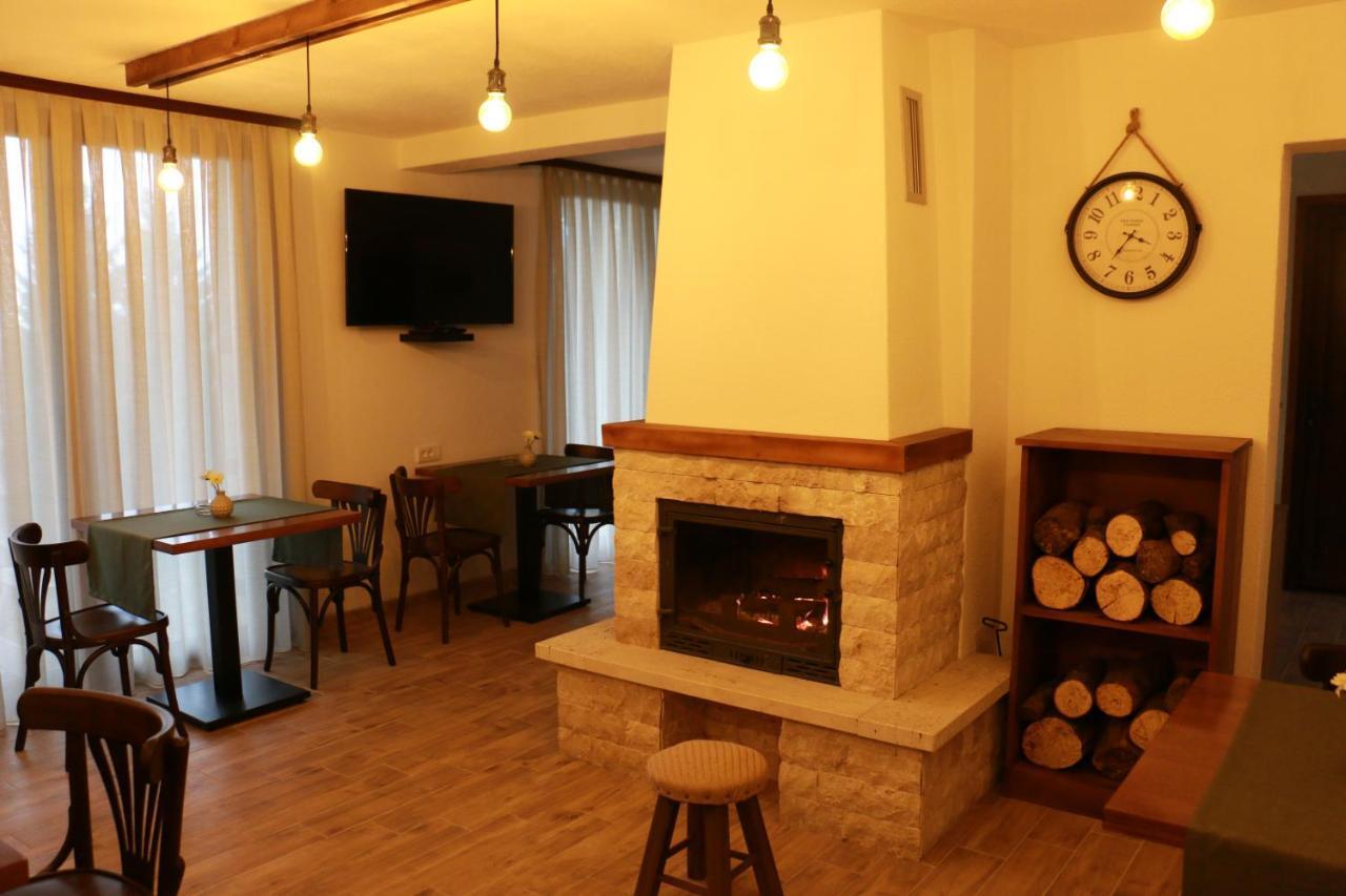 Vila Lucky Kop & Restoran Kopaonik Ngoại thất bức ảnh