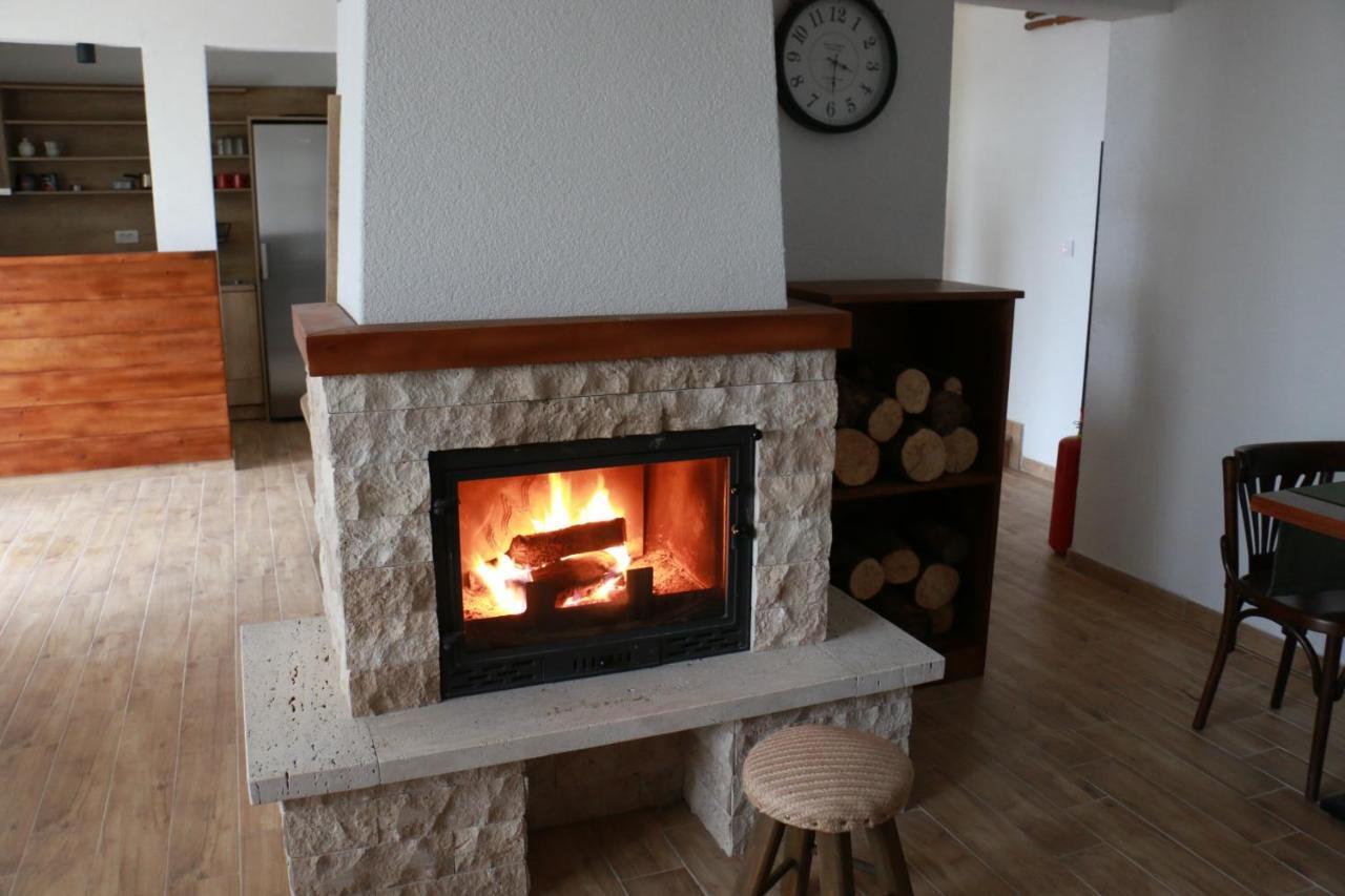 Vila Lucky Kop & Restoran Kopaonik Ngoại thất bức ảnh
